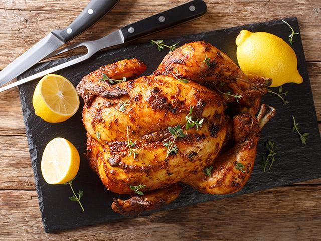 Des rôtis prêts à déguster ainsi que des produits frais et d’épicerie fine vous attendent à La Boucherie à Levallois-Perret.